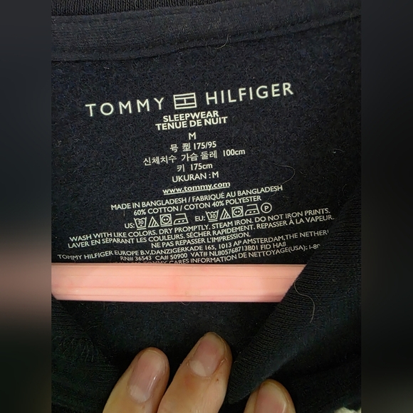 Tommy Hilfiger Lightweight Hoodie - Picture 3 of 4